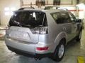 Cool Silver Metallic - Outlander ES 4WD Photo No. 10