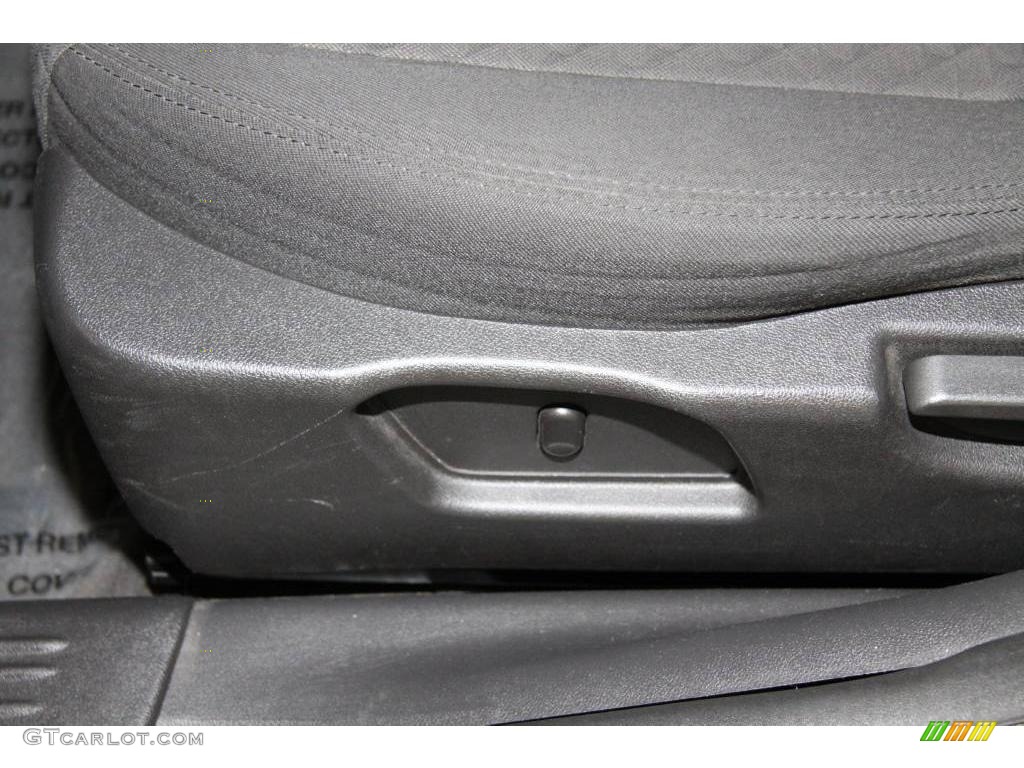 2006 Malibu LT V6 Sedan - Laser Blue Metallic / Titanium Gray photo #34