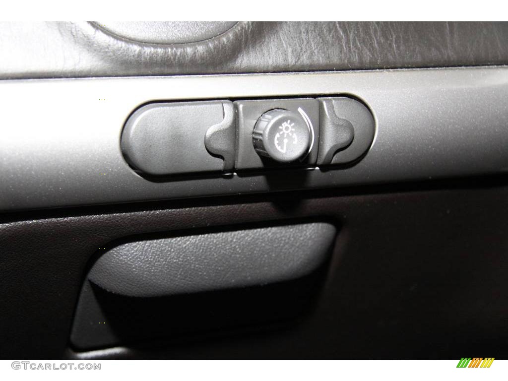 2006 Malibu LT V6 Sedan - Laser Blue Metallic / Titanium Gray photo #35