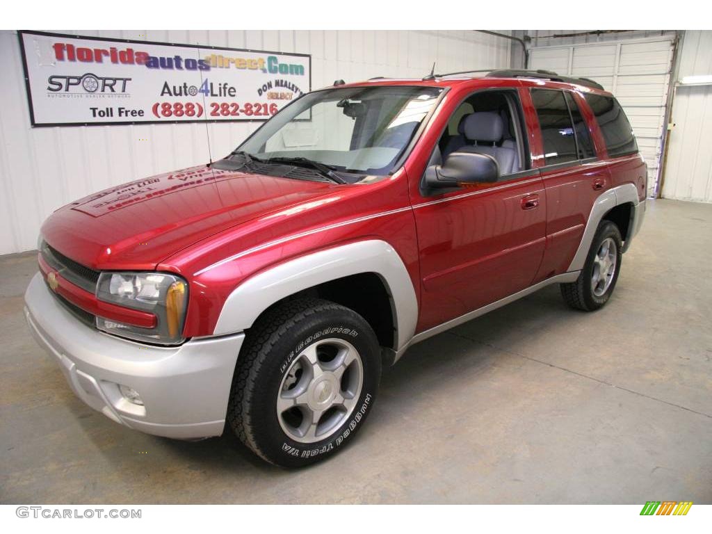 2005 TrailBlazer LT - Medium Red Metallic / Light Gray photo #5