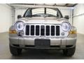2005 Light Khaki Metallic Jeep Liberty Limited  photo #3