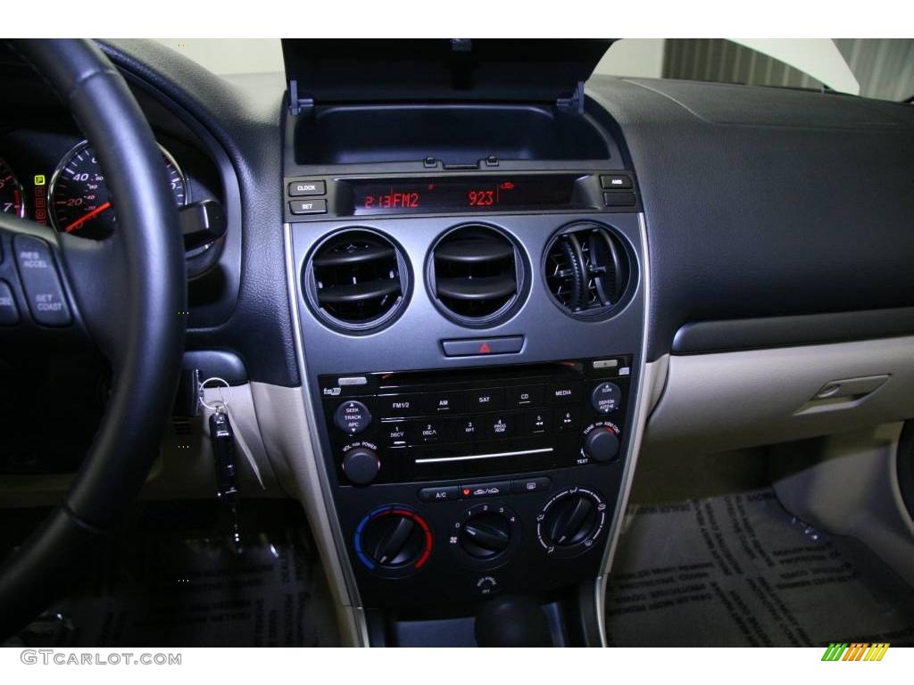 2007 MAZDA6 s Grand Touring Sedan - Performance White / Beige photo #41