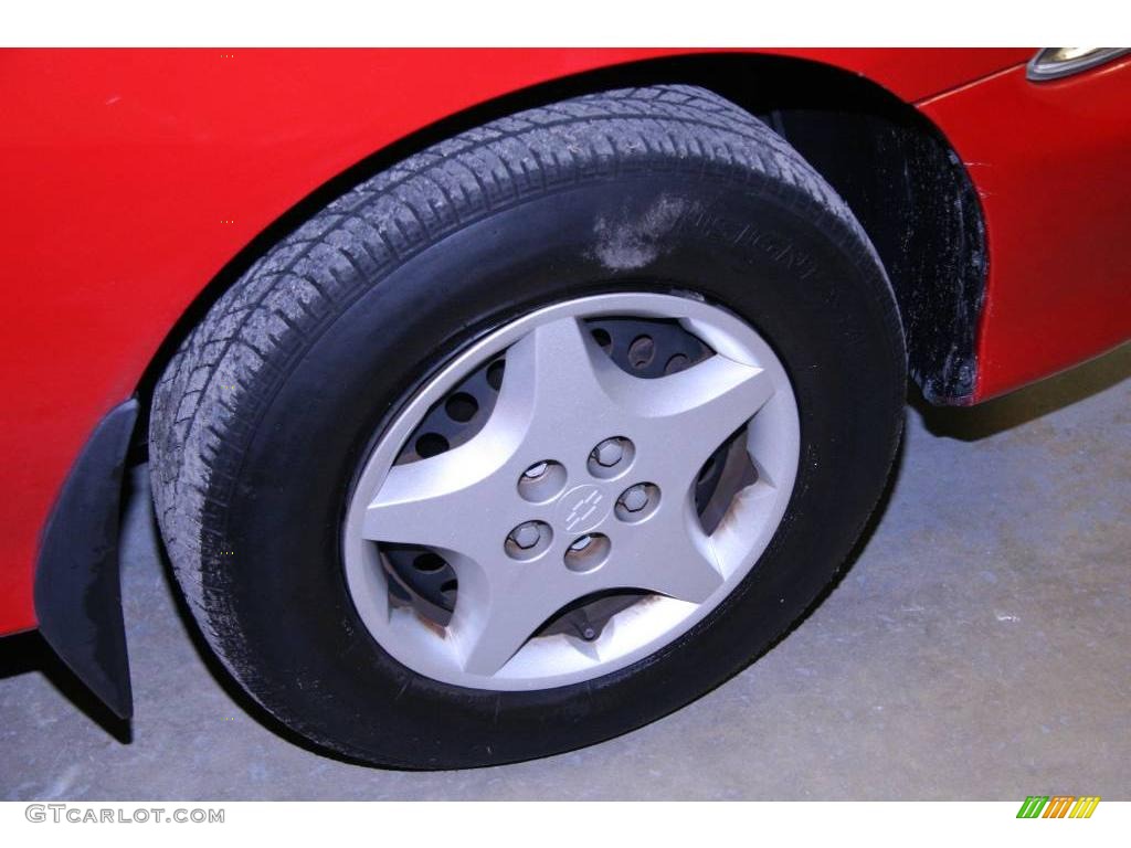 2002 Cavalier Sedan - Bright Red / Graphite photo #31