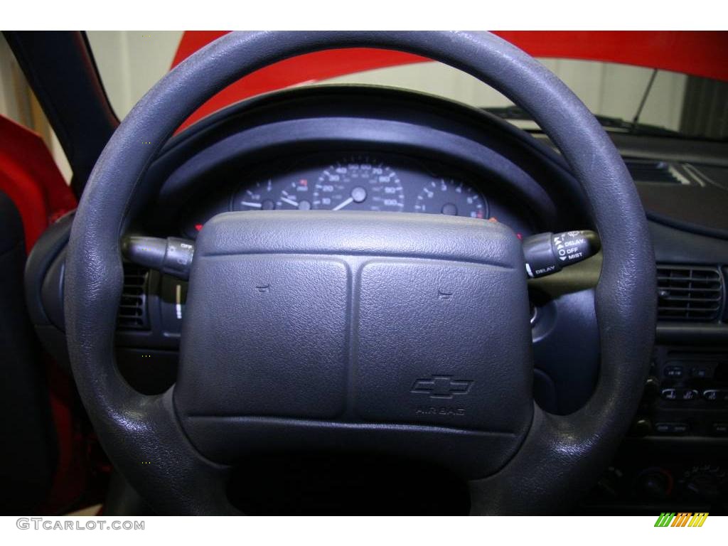 2002 Cavalier Sedan - Bright Red / Graphite photo #33