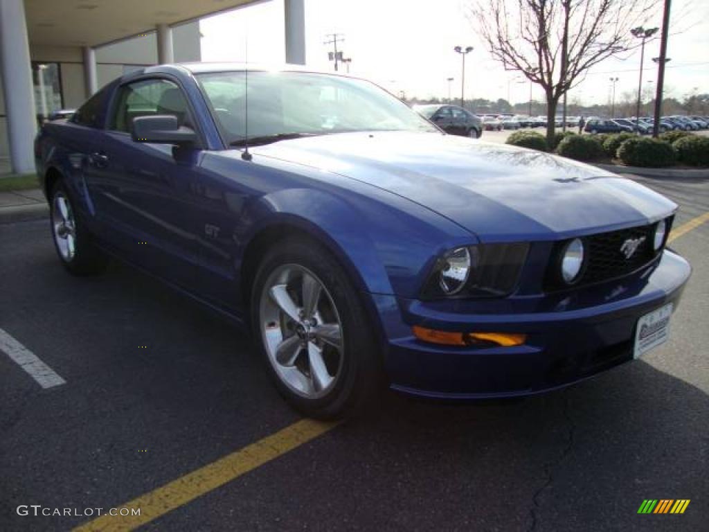 2006 Mustang GT Premium Coupe - Vista Blue Metallic / Light Parchment photo #7