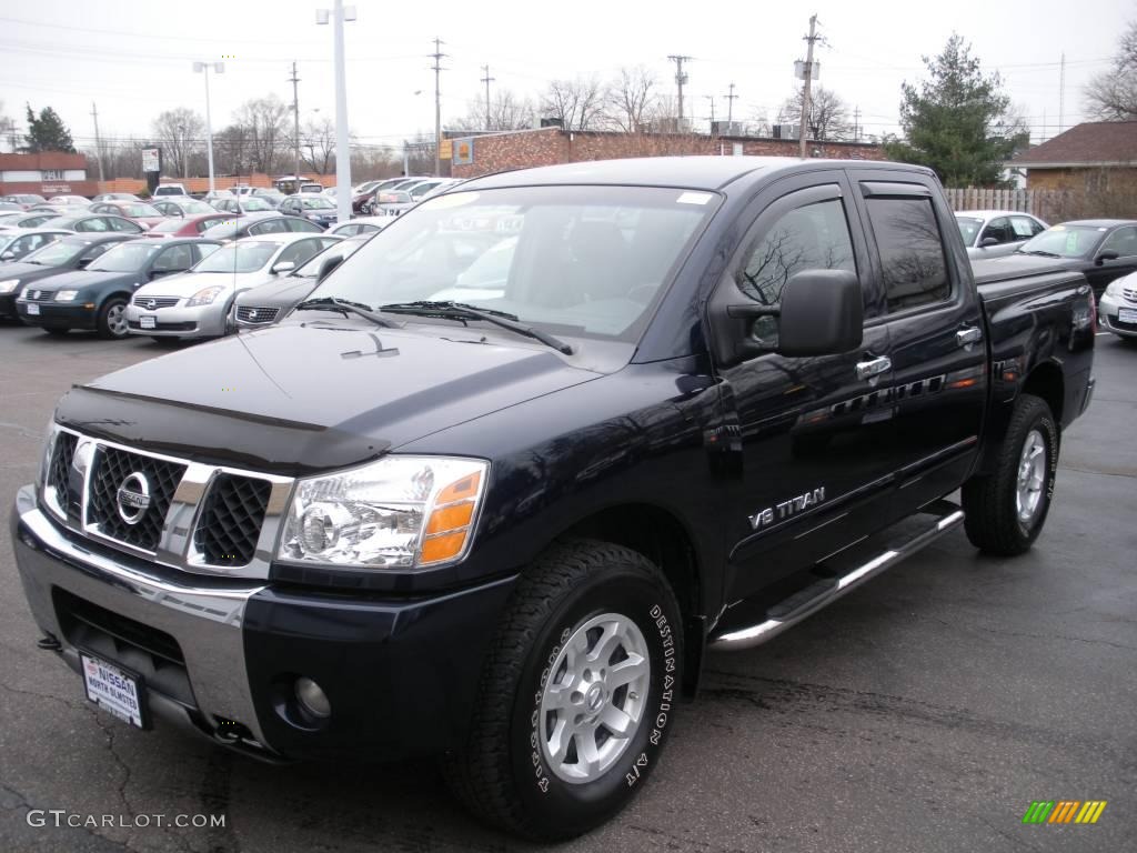 2006 Titan SE Crew Cab 4x4 - Majestic Blue / Graphite/Titanium photo #1