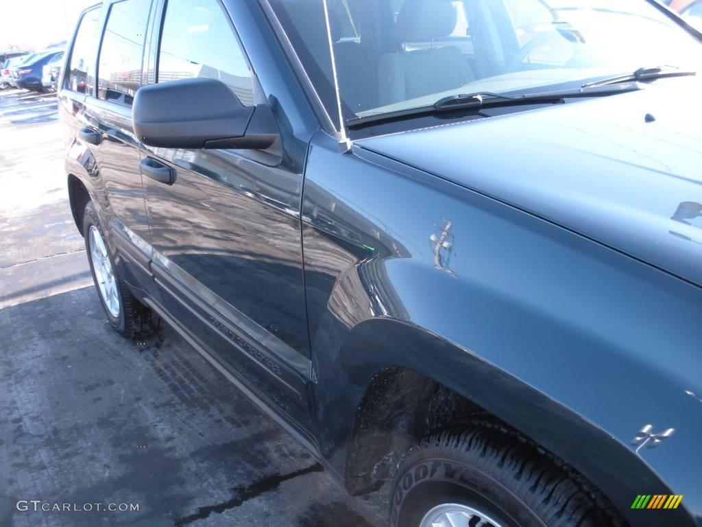 2005 Grand Cherokee Laredo 4x4 - Deep Beryl Green Pearl / Khaki photo #4