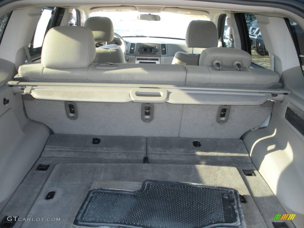 2005 Grand Cherokee Laredo 4x4 - Deep Beryl Green Pearl / Khaki photo #17
