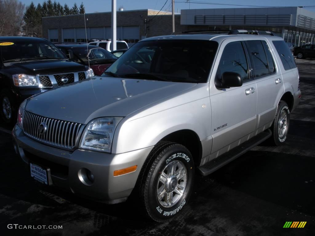 2002 Mountaineer AWD - Silver Birch Metallic / Dark Graphite photo #1