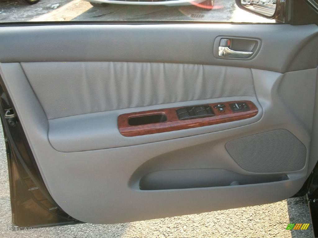 2003 Camry XLE V6 - Black / Taupe photo #6