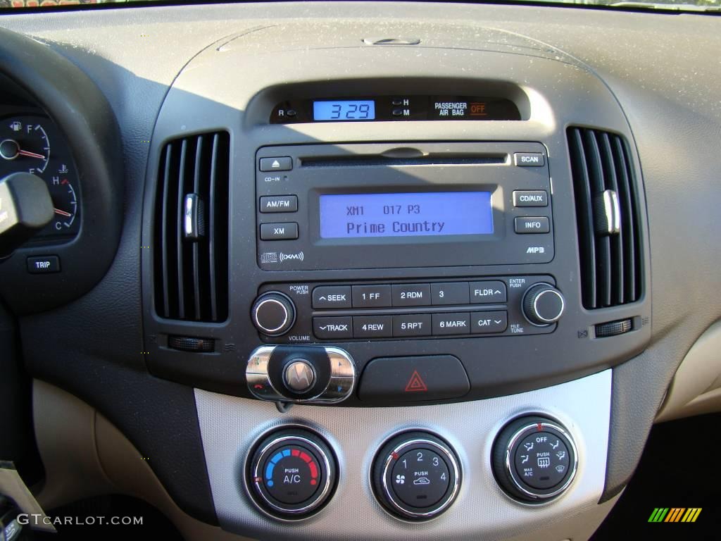 2009 Elantra SE Sedan - Purple Rain / Beige photo #20
