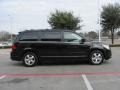 2009 Nocturne Black Metallic Volkswagen Routan SE  photo #6