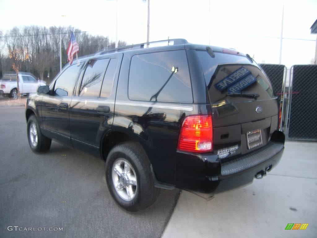 2004 Explorer XLT 4x4 - Black / Graphite photo #4