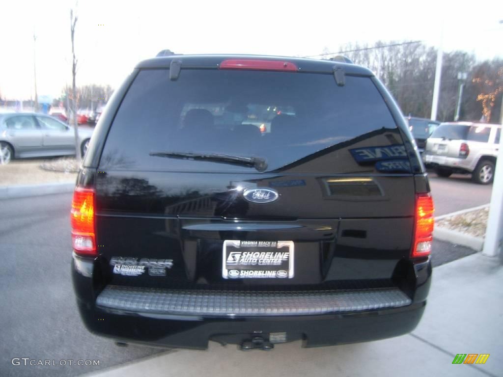 2004 Explorer XLT 4x4 - Black / Graphite photo #5