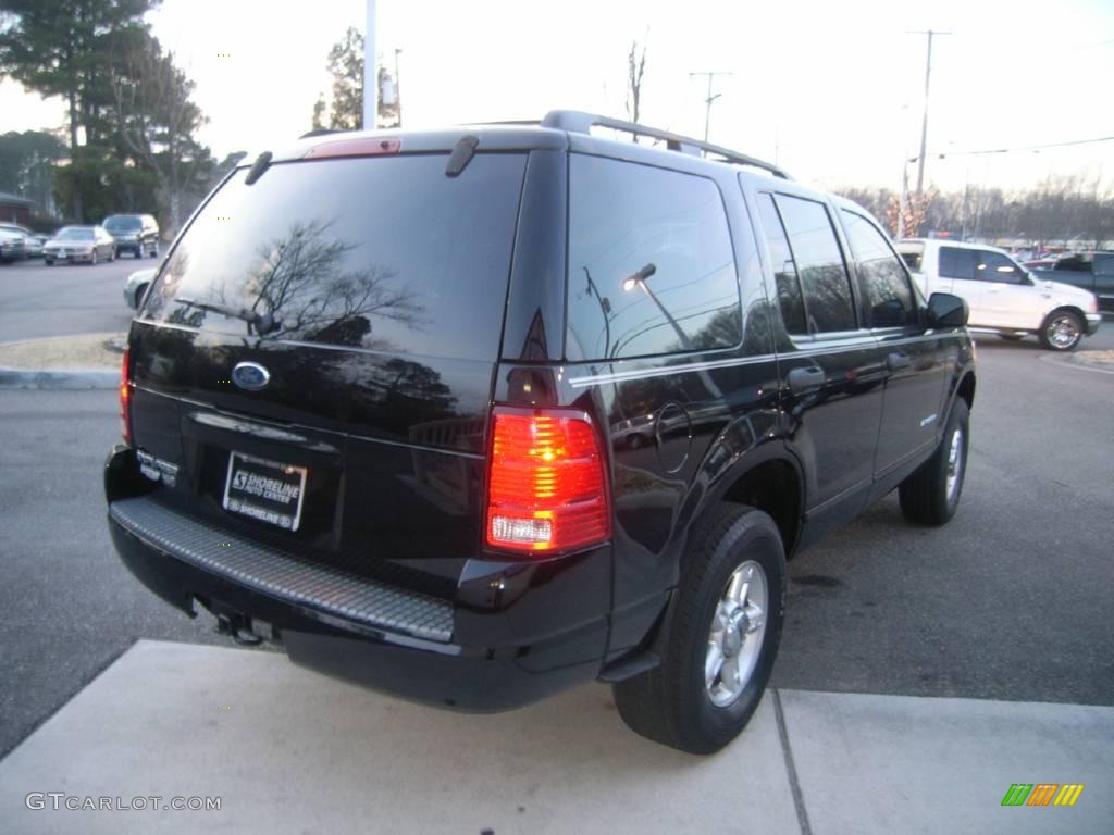 2004 Explorer XLT 4x4 - Black / Graphite photo #6