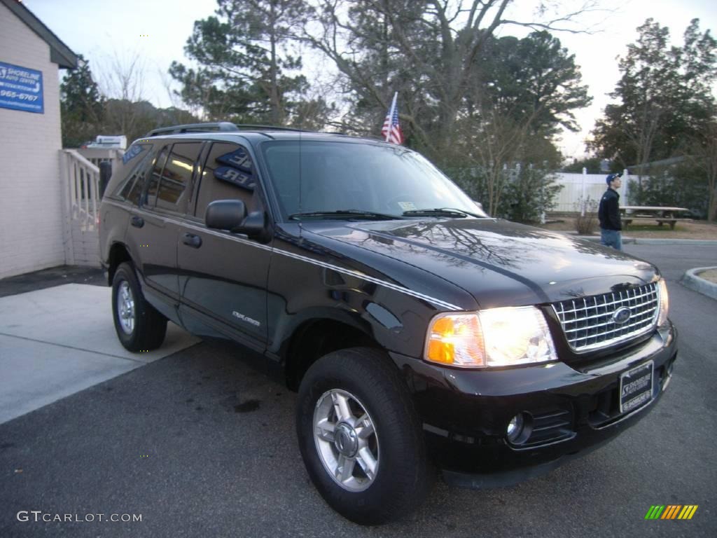 2004 Explorer XLT 4x4 - Black / Graphite photo #8