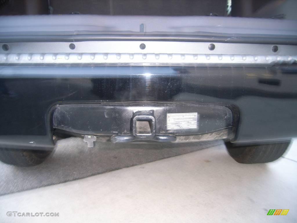 2004 Explorer XLT 4x4 - Black / Graphite photo #11
