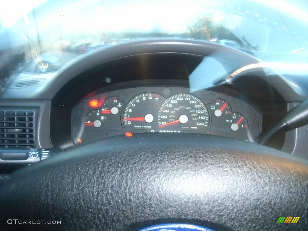 2004 Explorer XLT 4x4 - Black / Graphite photo #17
