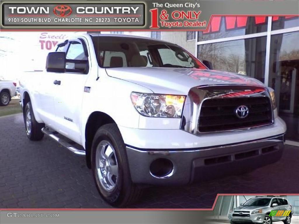 2007 Tundra SR5 Double Cab - Super White / Black photo #1