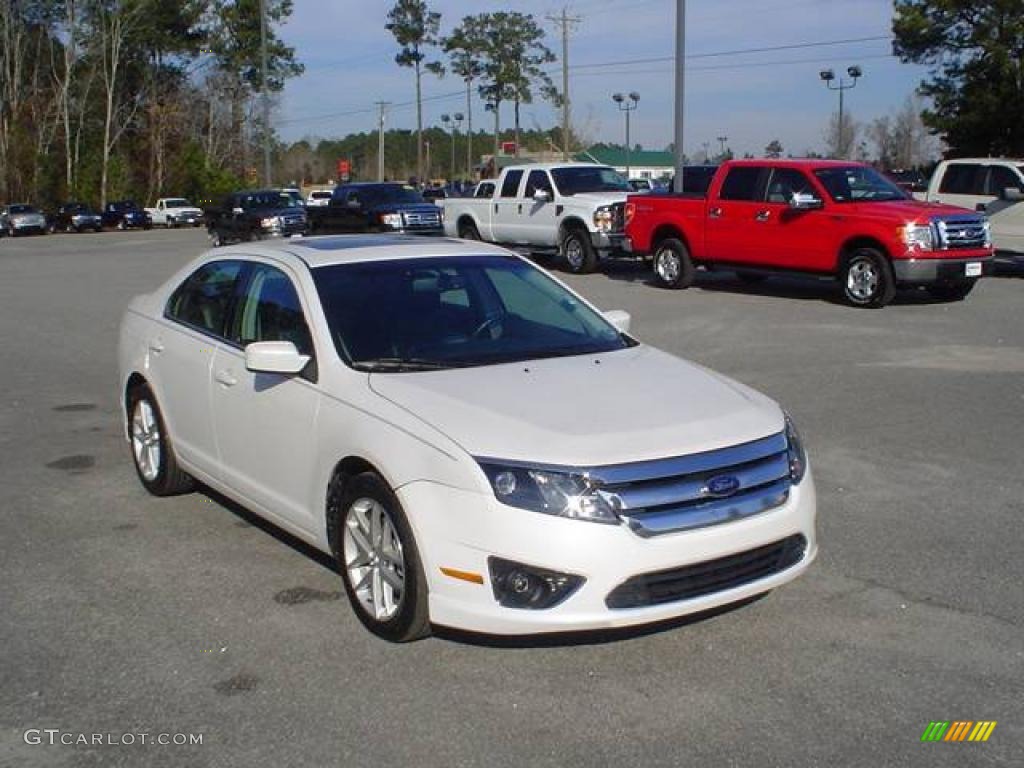 2010 Fusion SEL V6 - White Suede / Charcoal Black photo #3