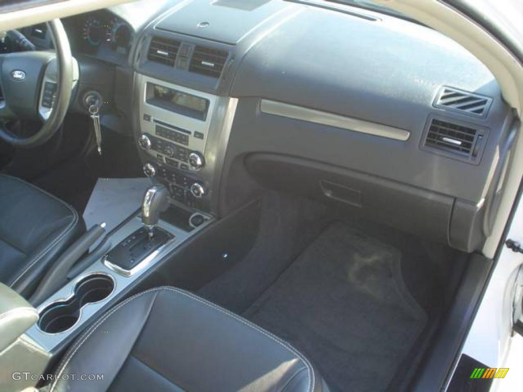 2010 Fusion SEL V6 - White Suede / Charcoal Black photo #19
