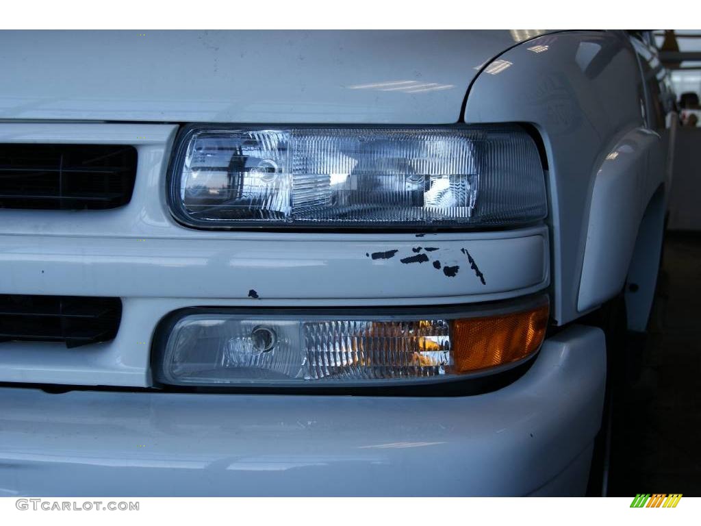 2004 Suburban 1500 Z71 4x4 - Summit White / Tan/Neutral photo #15