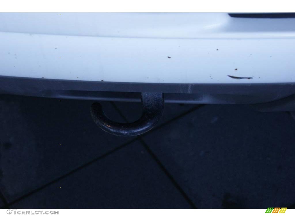 2004 Suburban 1500 Z71 4x4 - Summit White / Tan/Neutral photo #22