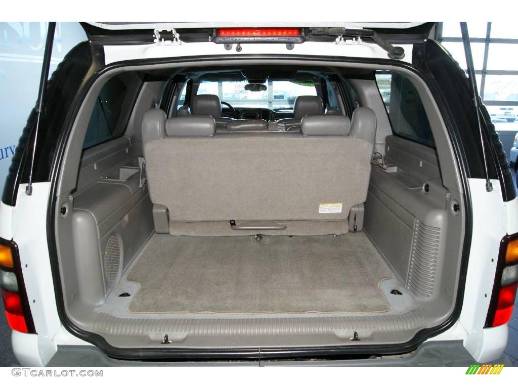 2004 Suburban 1500 Z71 4x4 - Summit White / Tan/Neutral photo #44