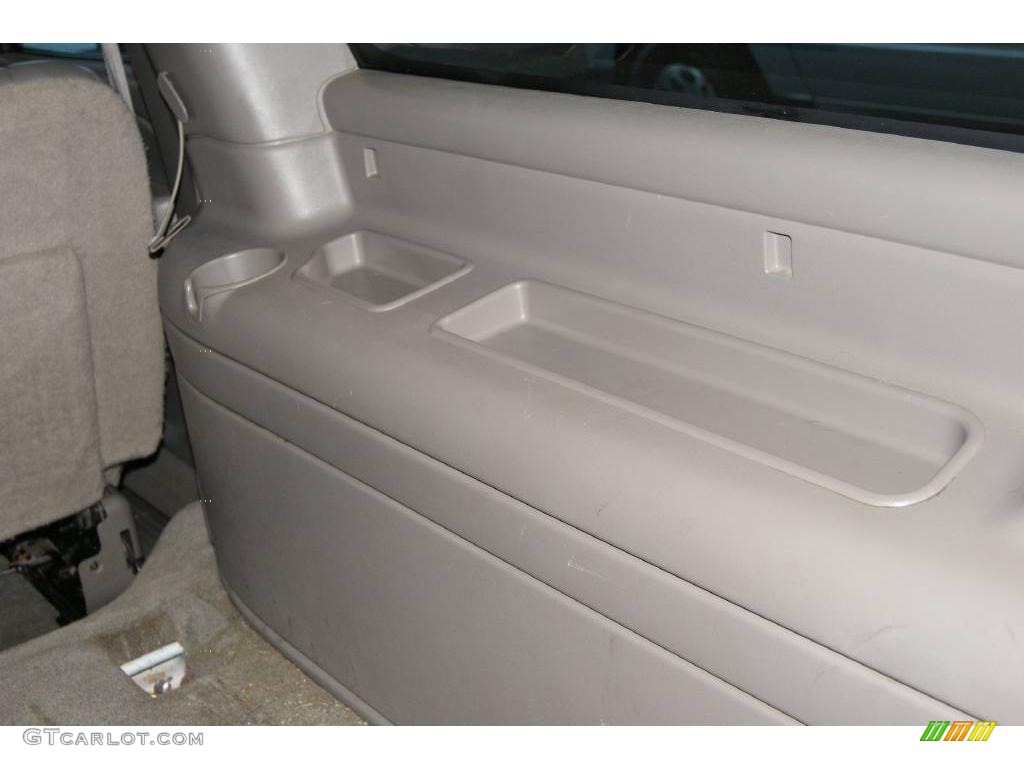 2004 Suburban 1500 Z71 4x4 - Summit White / Tan/Neutral photo #52