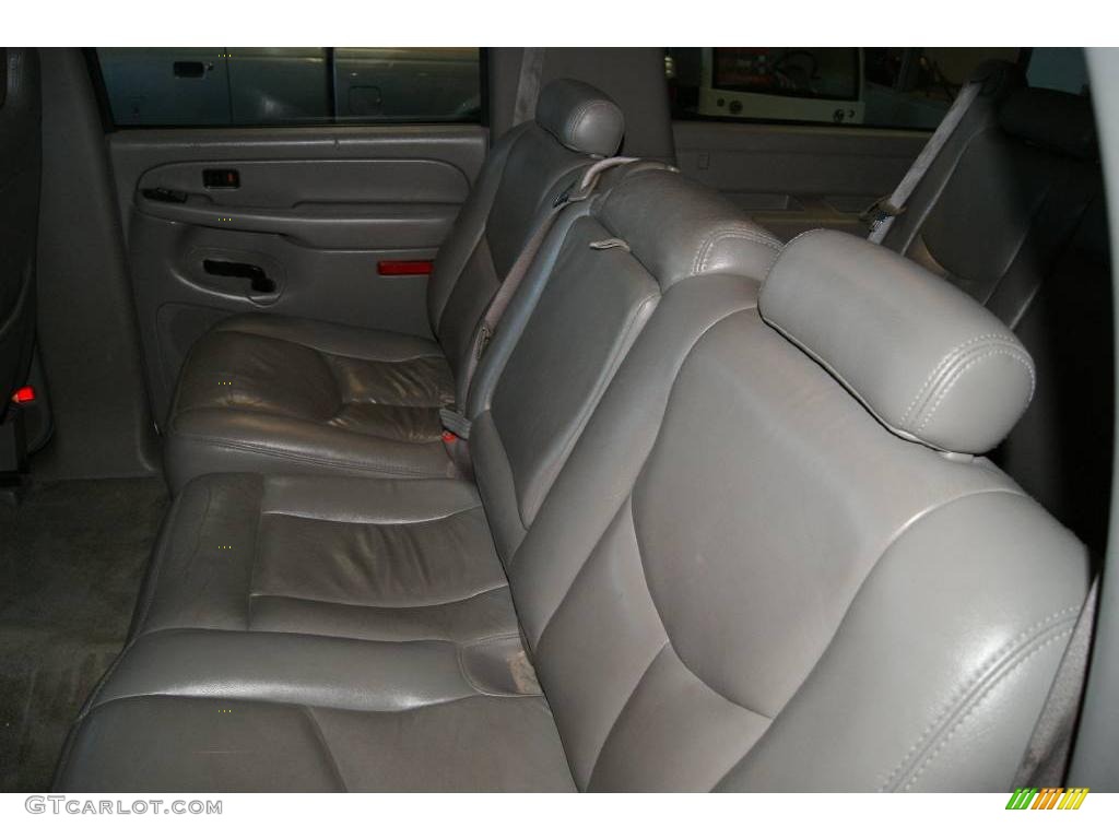 2004 Suburban 1500 Z71 4x4 - Summit White / Tan/Neutral photo #58