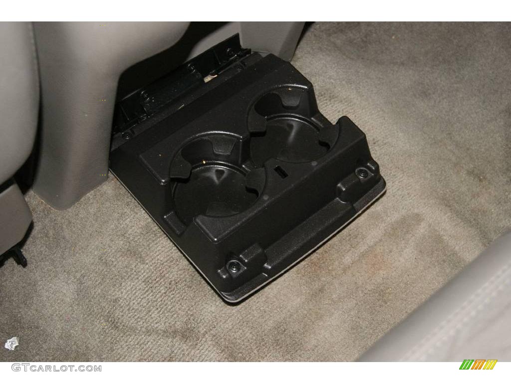 2004 Suburban 1500 Z71 4x4 - Summit White / Tan/Neutral photo #61