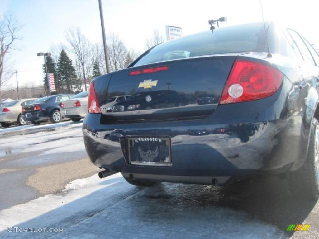 2010 Cobalt LS Sedan - Imperial Blue Metallic / Gray photo #4