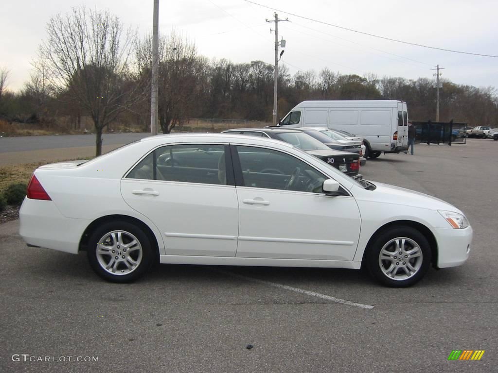 2007 Accord SE Sedan - Taffeta White / Ivory photo #6