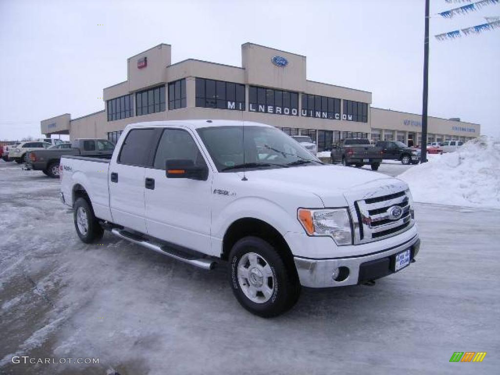 2009 F150 XLT SuperCrew 4x4 - Oxford White / Camel/Tan photo #1