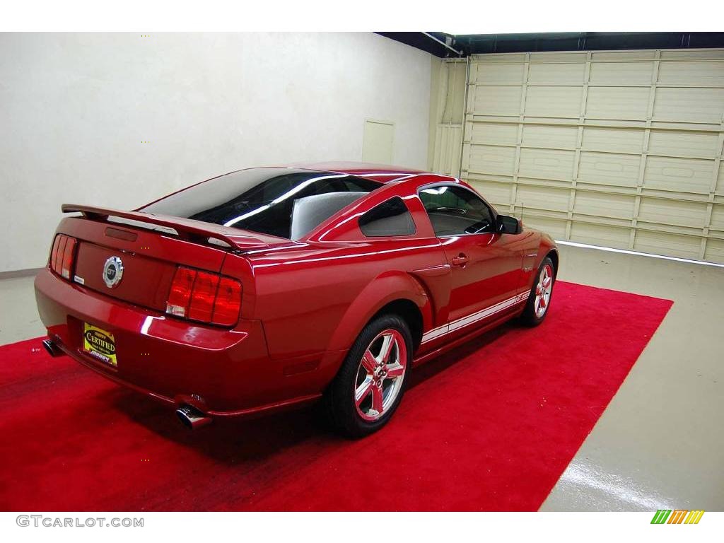 2007 Mustang GT Premium Coupe - Torch Red / Dark Charcoal photo #6