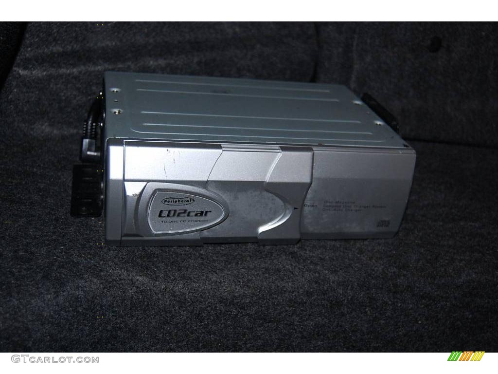 1999 Town Car Signature - Cordovan Metallic / Light Graphite photo #26