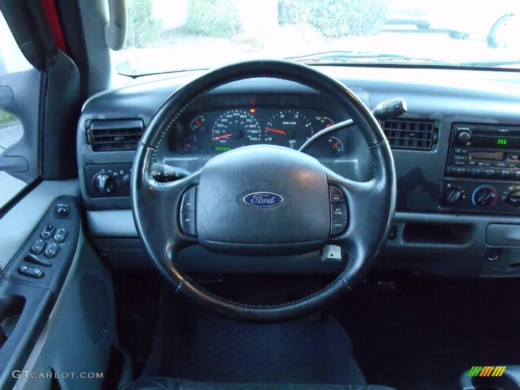 2004 F250 Super Duty XLT Crew Cab - Red / Black photo #22