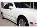Glacier White - E 320 Sedan Photo No. 12