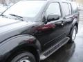 Super Black - Pathfinder SE 4x4 Photo No. 8
