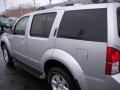 Silver Lightning - Pathfinder SE 4x4 Photo No. 7