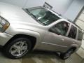 2004 Silverstone Metallic Chevrolet TrailBlazer LT 4x4  photo #2