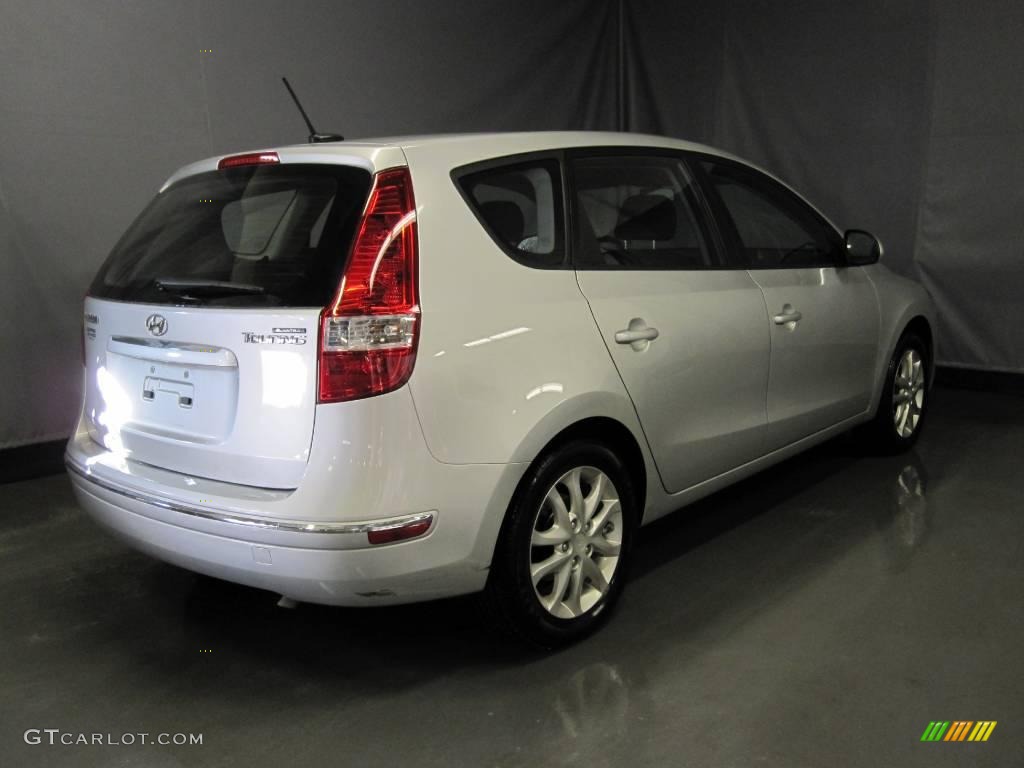 2009 Elantra Touring - Quicksilver / Gray photo #3