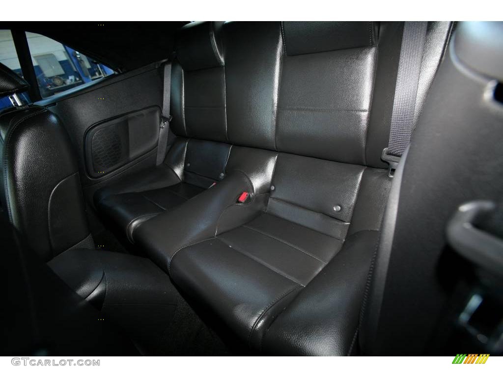 2005 Mustang V6 Premium Convertible - Black / Dark Charcoal photo #25