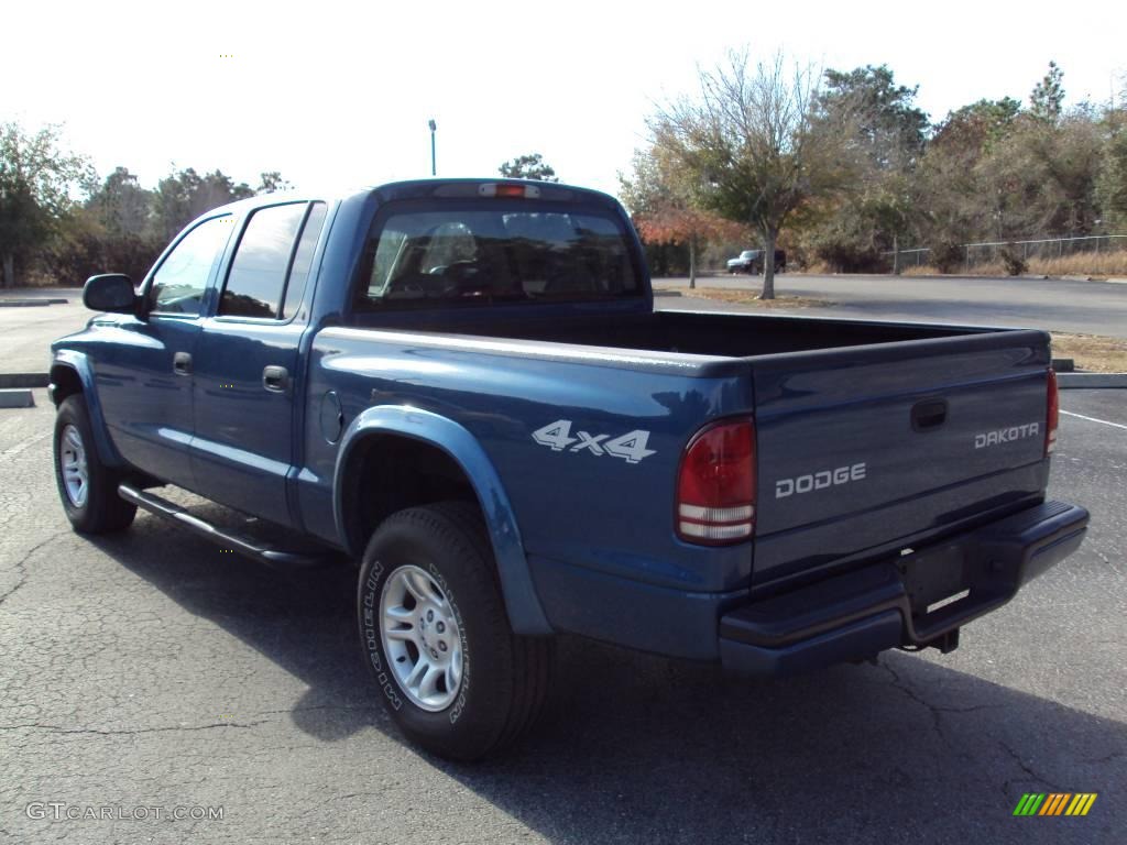 2004 Dakota SLT Quad Cab 4x4 - Patriot Blue Pearl / Dark Slate Gray photo #3