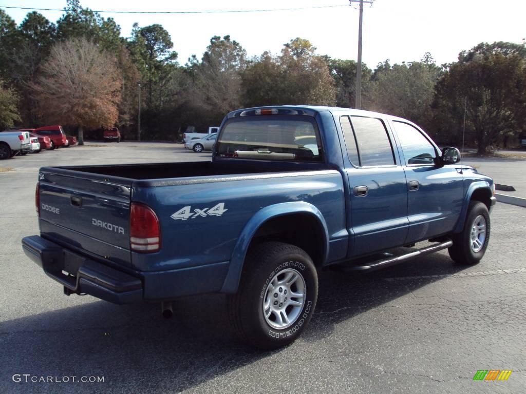 2004 Dakota SLT Quad Cab 4x4 - Patriot Blue Pearl / Dark Slate Gray photo #8