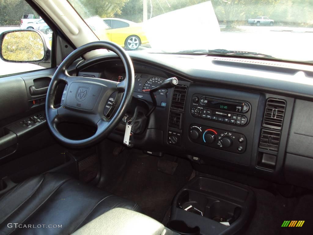 2004 Dakota SLT Quad Cab 4x4 - Patriot Blue Pearl / Dark Slate Gray photo #11