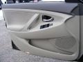Black - Camry LE Photo No. 22