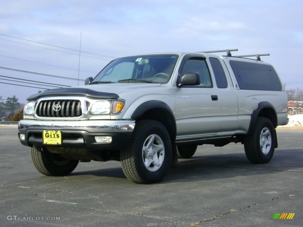 2004 Tacoma V6 Xtracab 4x4 - Lunar Mist Metallic / Charcoal photo #3