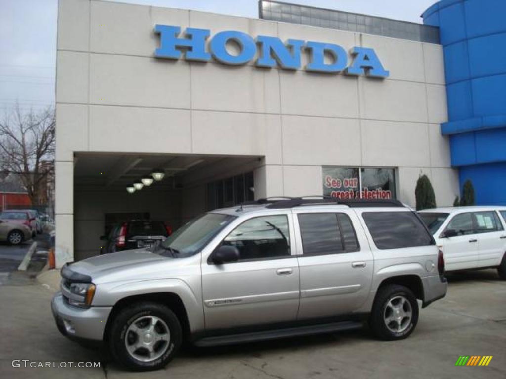 2004 TrailBlazer EXT LS 4x4 - Silverstone Metallic / Medium Pewter photo #1