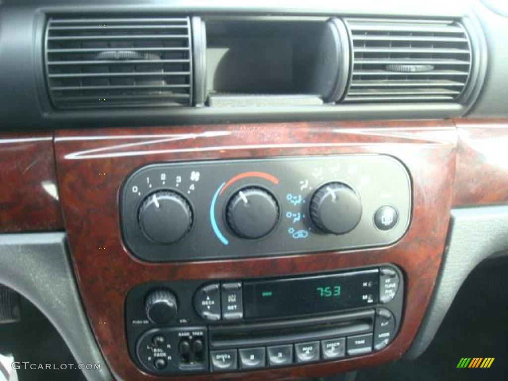 2002 Sebring LX Sedan - Brilliant Silver Metallic / Dark Slate Gray photo #13